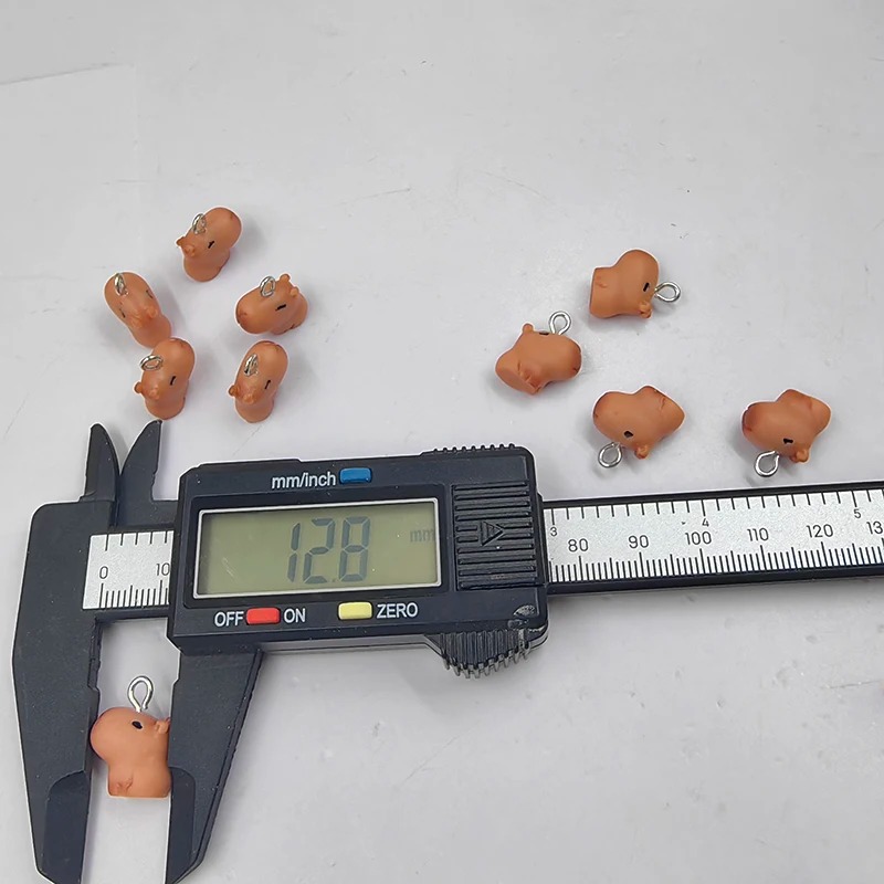10pcs Cute Small Capybara Char - Resin Art Keychain recension och pris