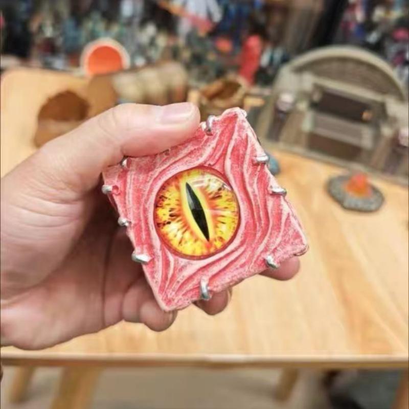 Abstract Eyes Devil Dice Pendu - Resin Art Decoration Items recension och pris